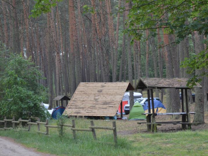 Miejsce&#x20;biwakowania&#x20;&#x28;fot&#x2e;&#x20;Roman&#x20;Tomczak&#x20;Nadleśnictwo&#x20;Sieraków&#x29;